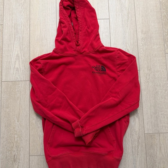 The North Face Kilimanjaro Tanzania Red Hoodie Size S Graphic Sweatshirt - Picture 2 of 8